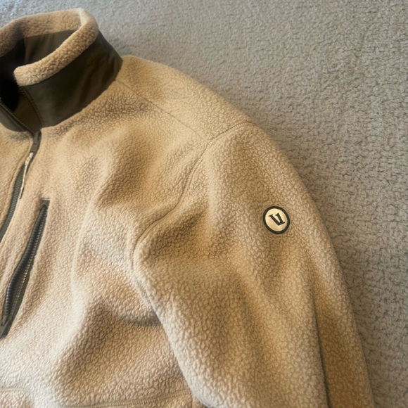 Vuori Men's Reversible Morrow Full Zip Jacket In Toast Size 2XL - Picture 11 of 16